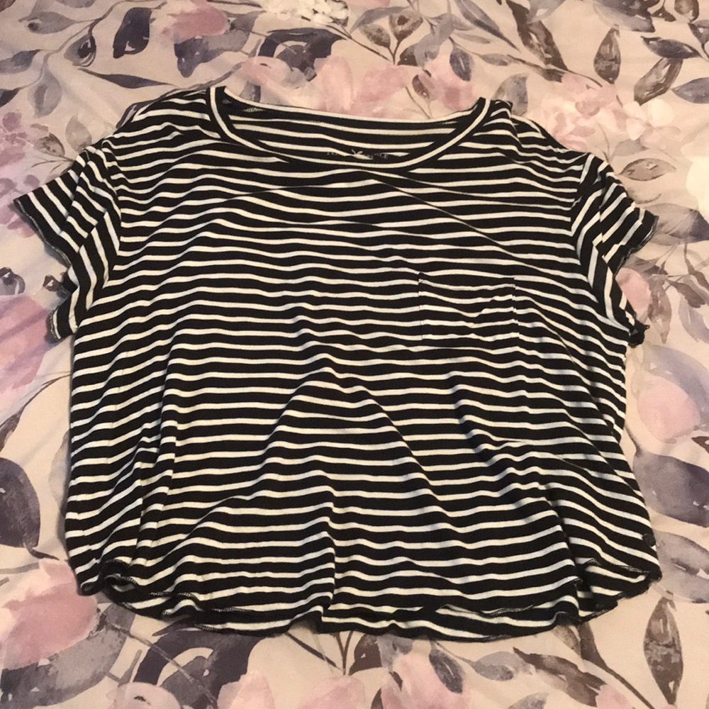 Blank and white stripped t shirt